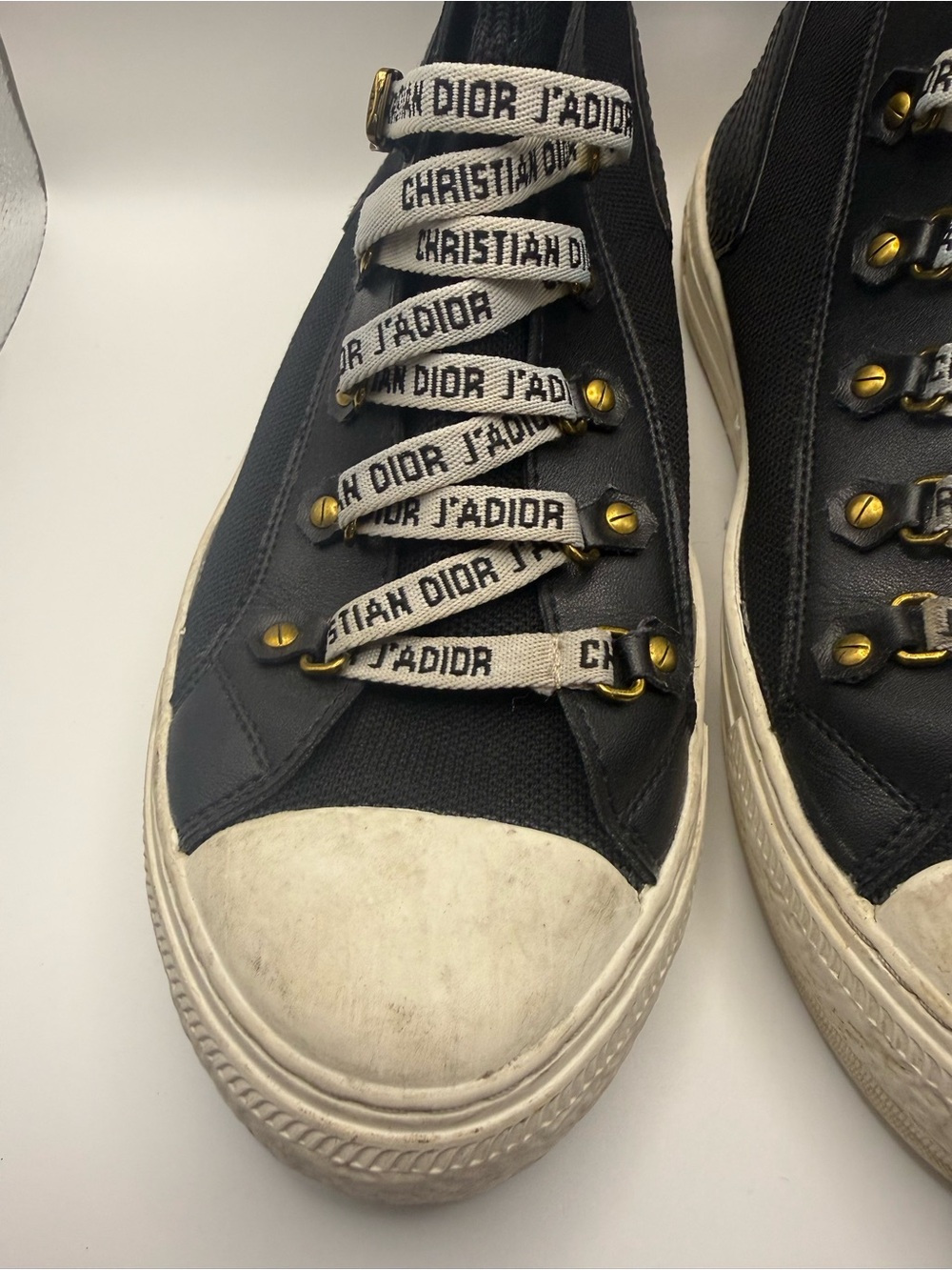 Dior Black & White High-Top Sneakers with Branded Straps - Picture 4 of 10